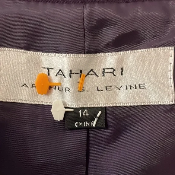 Tahari size 14 skirt and jacket in eggplant purple - Picture 4 of 9